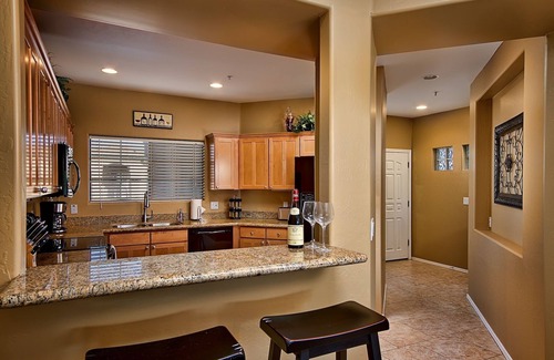 South Scottsdale Copropriété | Piscine chauffée étincelante, bain à remous relaxant, à côté du golf, Emplacement privilégié, Plus