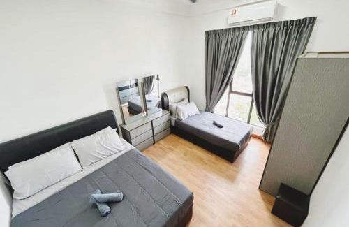 Taman Bukit Mewah Appartement | Next to Paradigm Mall Escape JB,3BR, Up to 10 Person,