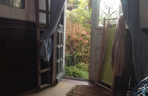 Salies-de-Bearn Maison | En suite set of flats first floor of a charming and central historical house