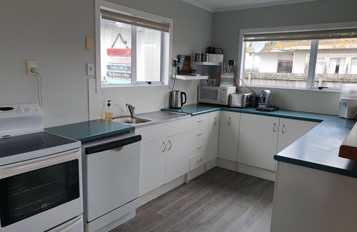 Whangamata Maison | À côté du Whangamata Workingmans Club et du RSA