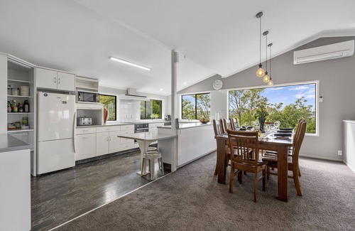 Taupo Maison | Ngaio Views - Lake Taupo Holiday Home