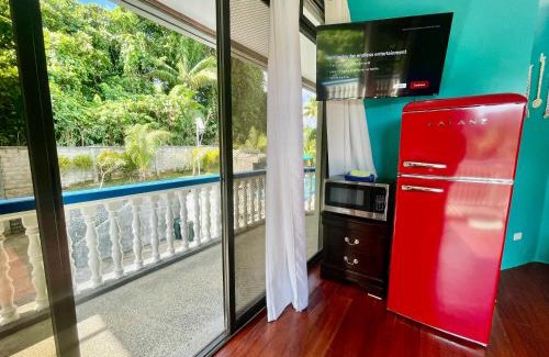 Koror Appartement | Ngermid Oasis - Studio W/Kitchenette & Pool View