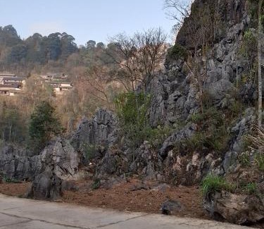 Dong Van Maison | Nhà Gỗ Cổ homestay Lao xa