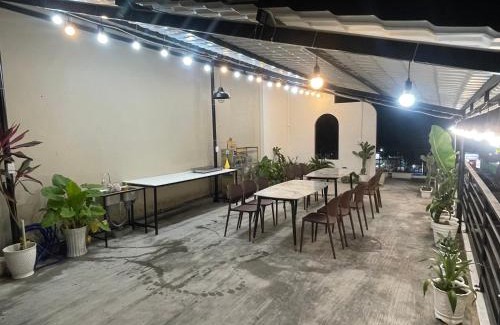 Dong Hoi Appartement | Nhà mặt đất 200m2 view biển Nhật Lệ, 3 phòng ngủ , 4 giường, 6 nhà tắm,Ra Khơi House