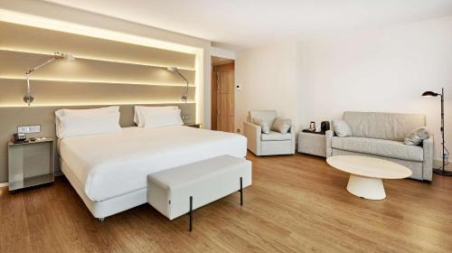 Les Corts Hôtel | NH Sants Barcelona
