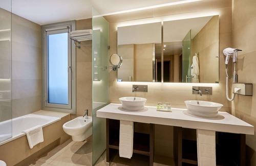 Les Corts Hôtel | NH Sants Barcelona