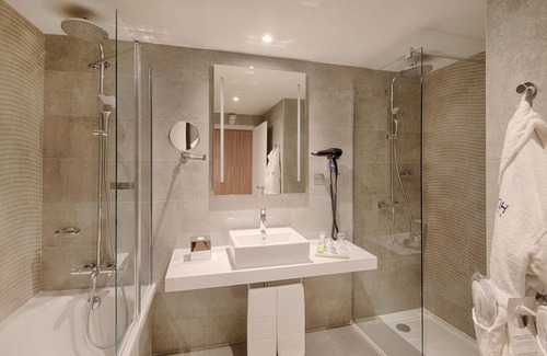 Blagnac Hôtel | NH Toulouse Airport