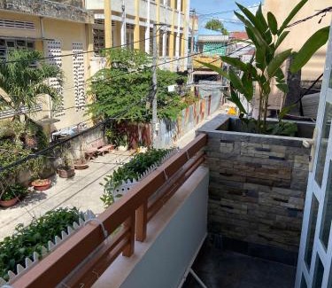 My Tho Maison | Nhà Trong Ngõ Homestay and Studio