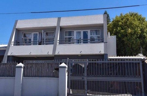 Plumstead Maison | https://www.facebook.com/share/1DwT2qKufR/?mibextid=wwXIfr