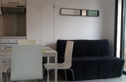 Boulouris-sur-Mer Appartement | NICE 2 ROOMS 3*** AIR CONDITIONED IN GROUND FLOOR WITH PRIVATE TERRACE AND POOL