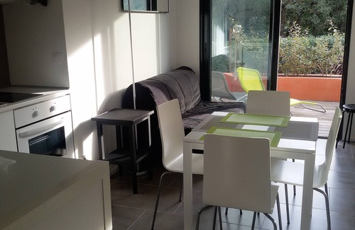 Boulouris-sur-Mer Appartement | NICE 2 ROOMS 3*** AIR CONDITIONED IN GROUND FLOOR WITH PRIVATE TERRACE AND POOL