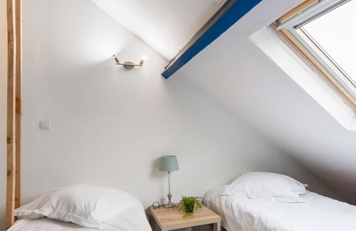 Fives Appartement | Beau duplex confortable au pied du métro à Lille Fives - Welkeys