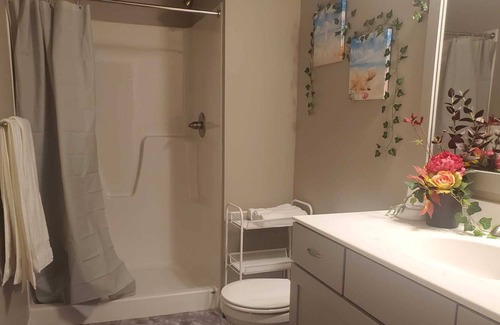 Oakdale Maison | Nice and clean 1 bedroom studio in Walk-in Basement