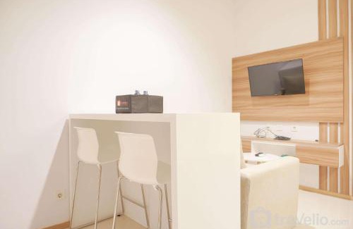 Mampang Prapatan Appartement | Nice and Comfort 1BR at 25th Floor Samara Suites Apartment By Travelio