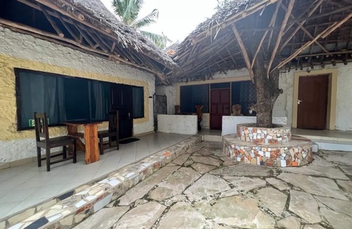 Galu Beach Villa | Nice and cosy Studio en-suite, kitchenette, Kenya