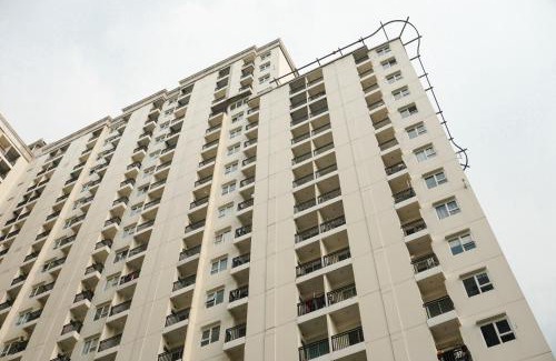 Depok Appartement | Nice and Cozy 2BR at Cinere Resort Apartment By Travelio