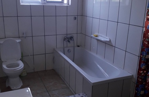 Akyinim Appartement | Nice and cozy 4 BR apartment