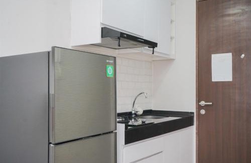 Ciputat Appartement | Nice and Modern Studio at Transpark Bintaro Apartment By Travelio