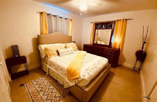 Oakland Park Maison | Nice and Quiet 2 beds 1 bath in Oakland FL