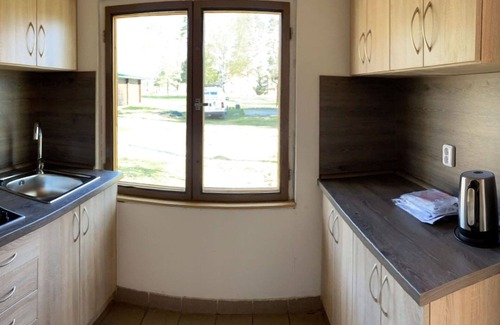 Hradec Kralove Maison | Bel appartement dans une maison de vacances avec WIFI, TV, patio et animaux admis