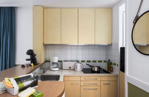 Neuville-sur-Ailette Maison | Nice apartment in villa for 4 guests with pool, WIFI, hot tub, terrace and parking