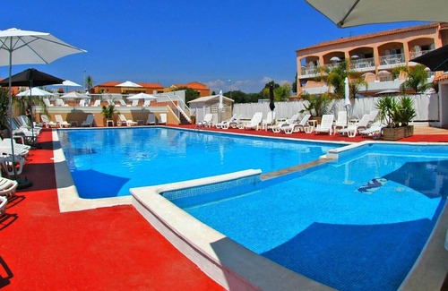 Les Bormettes Appartement | Joli Appart 6 pers. à 250 mètres de la PLAGE avec PISCINE CHAUFFÉE et TENNIS (5)