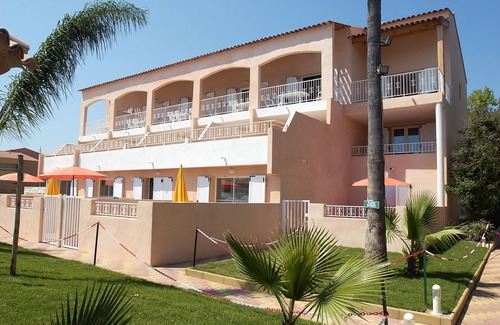 Les Bormettes Appartement | Joli Appart 6 pers. à 250 mètres de la PLAGE avec PISCINE CHAUFFÉE et TENNIS (5)