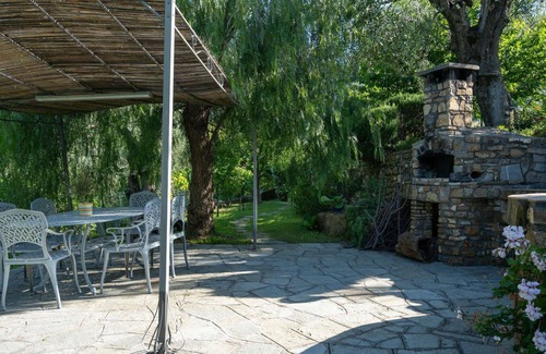 Monade Santa Lucia Villa | Agréable appartement dans une maison de vacances avec piscine, WIFI, TV, patio, vue panoramique