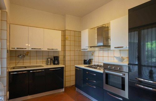 Andora Villa | Agréable appartement dans une maison de vacances avec WIFI, TV, terrasse, animaux admis et parking