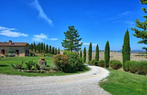 Monteroni d'Arbia Appartement | Agréable appartement pour 4 personnes avec WIFI, piscine, patio et vue panoramique, près de Sienne