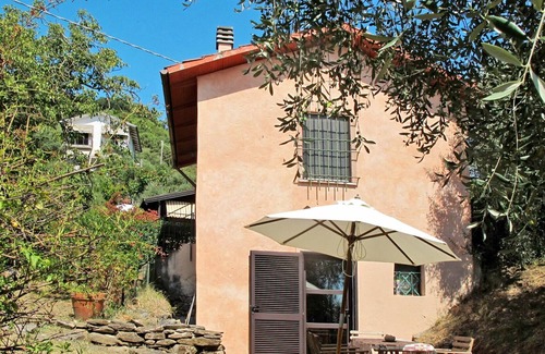 Massa Villa | Bel appartement dans une maison de vacances pour 4 personnes avec WIFI, TV et parking