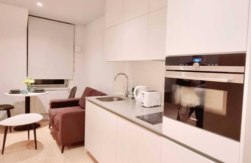 Loxford Maison | NICE APARTMENT CLOSE TO ILFORD STATION Free Wi-Fi & Netflix