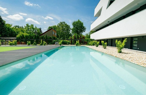 Balatonszemes Appartement | Bel appartement avec climatisation, piscine, WIFI, TV, terrasse et animaux admis