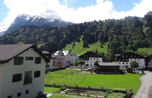 Engelberg Appartement | Bel appartement pour 4 personnes avec WIFI, TV, balcon, animaux admis et parking