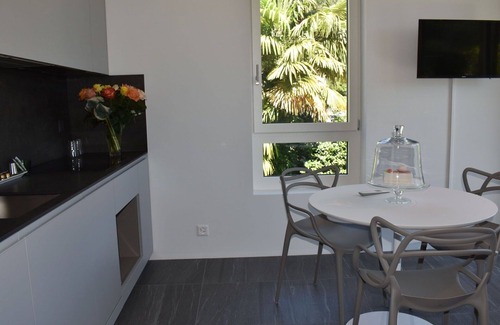 Golino Appartement | Agréable appartement avec WIFI, piscine, TV, patio, animaux admis, vue panoramique et parking