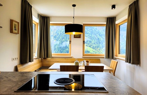 Landeck Appartement | Confortable appartement pour 4 personnes avec WIFI, TV, balcon et animaux admis