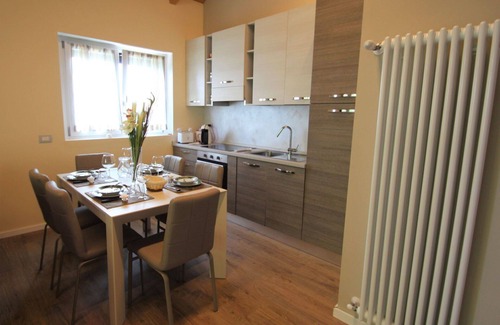 Oggebbio Appartement | Agréable appartement pour 4 personnes avec TV, terrasse et animaux admis