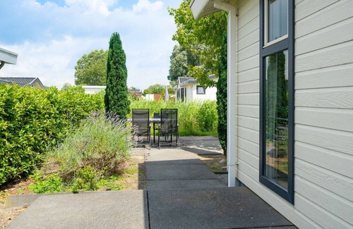 Dordtse Biesbosch Appartement | Agréable appartement dans une maison de vacances pour 4 personnes avec piscine, WIFI, TV et parking