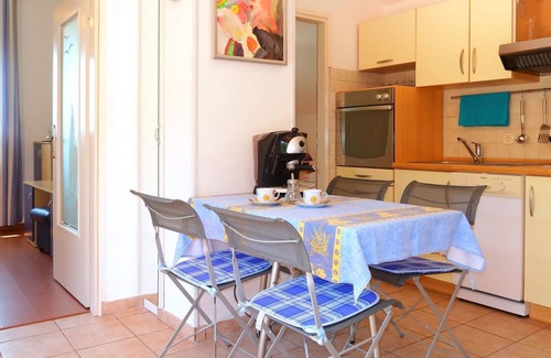 Porozina Appartement | Nice apartment for 4 people with WIFI, A/C, TV, terrace, pets allowed and parking