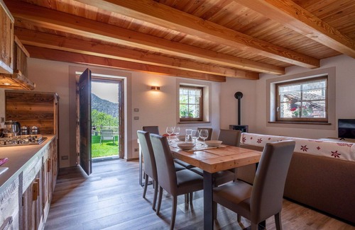 Introd Appartement | Confortable appartement pour 4 personnes avec WIFI, TV et parking