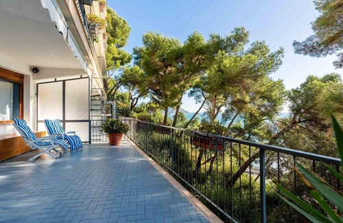 Capo Mimosa-Rollo Appartement | Joli appartement pour 4 personnes avec WIFI, balcon, vue panoramique et parking