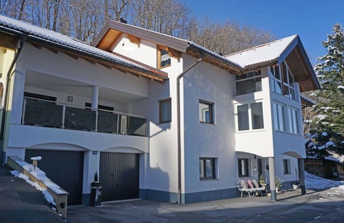 Wenns Appartement | Joli appartement pour 4 personnes avec WIFI, TV, patio, animaux admis et parking