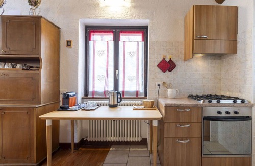 Isola Appartement | Agréable appartement pour 5 personnes avec WIFI, TV, terrasse, animaux admis et parking