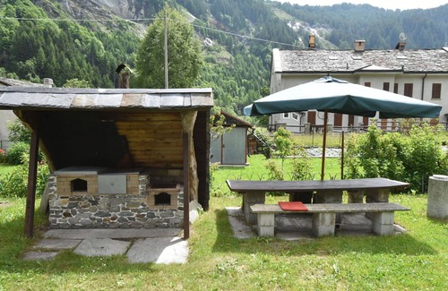 Isola Appartement | Agréable appartement pour 5 personnes avec WIFI, TV, terrasse, animaux admis et parking
