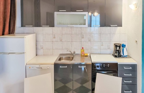 Ribarica Appartement | Bel appartement pour 6 personnes avec WIFI, climatisation, TV et terrasse