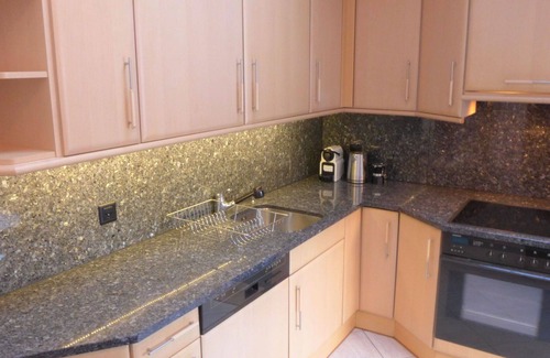Taesch Appartement | Confortable appartement pour 6 personnes avec WIFI, TV et balcon