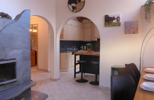 Taesch Appartement | Confortable appartement pour 6 personnes avec WIFI, TV et balcon