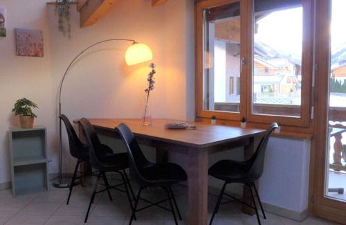 Taesch Appartement | Confortable appartement pour 6 personnes avec WIFI, TV et balcon