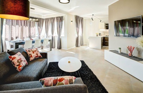 Belavici Appartement | Agréable appartement pour 8 personnes avec WIFI, climatisation, TV et parking