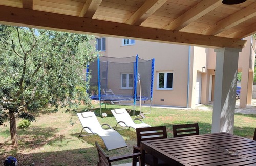 Belavici Appartement | Agréable appartement pour 8 personnes avec WIFI, climatisation, TV et parking